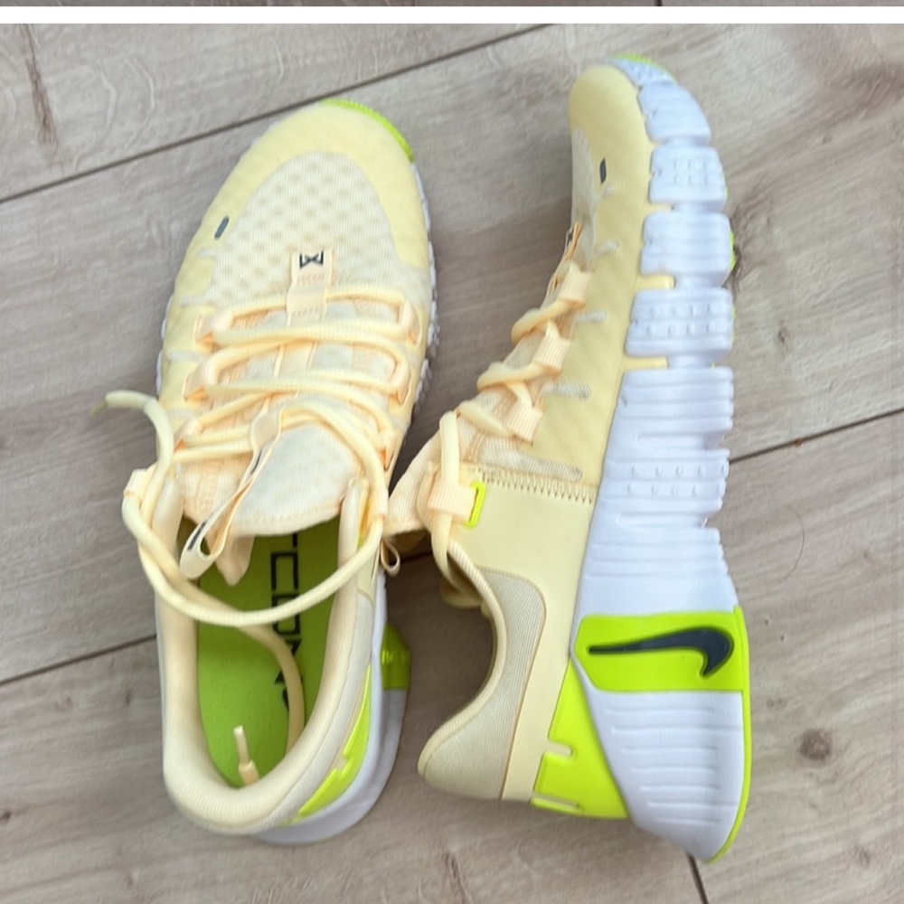 Nike metcon 5 yellow /neon green